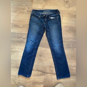 American Eagle size 6 straight leg jeans